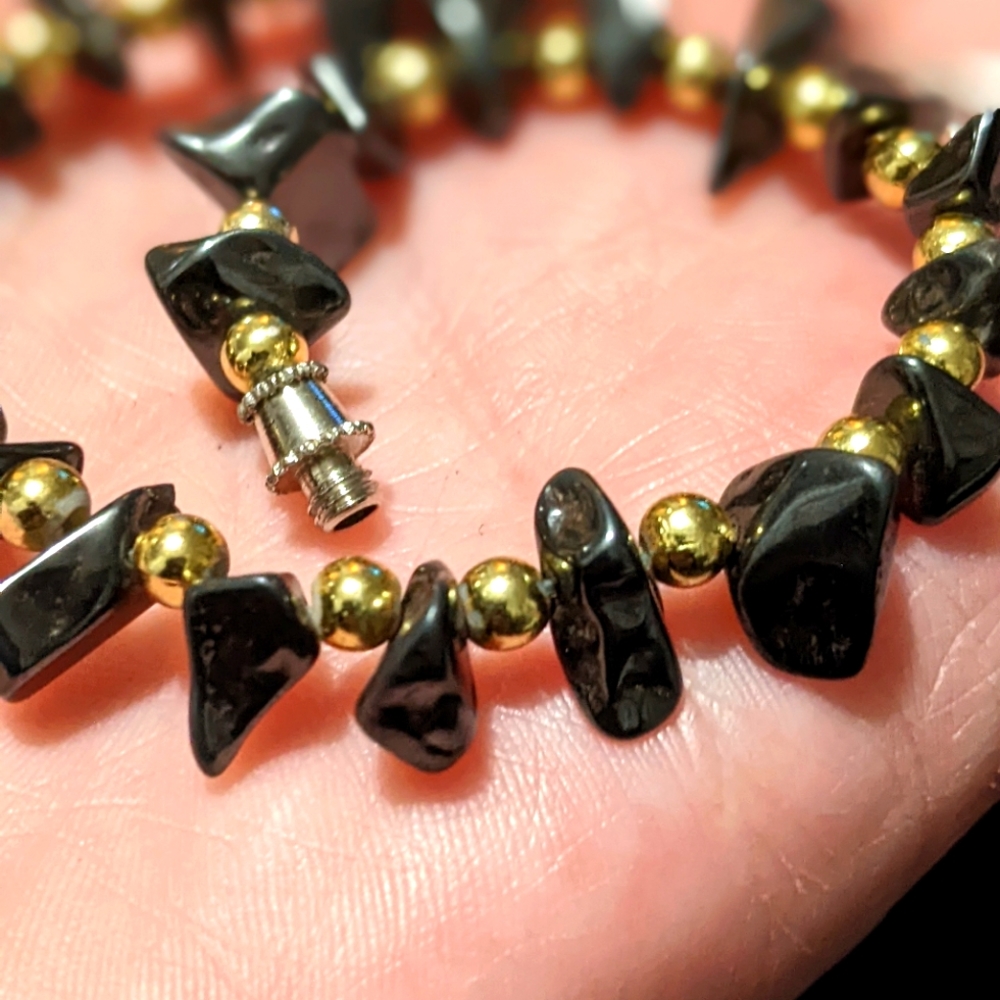 Handcrafted Stone Chip Beaded Bracelet